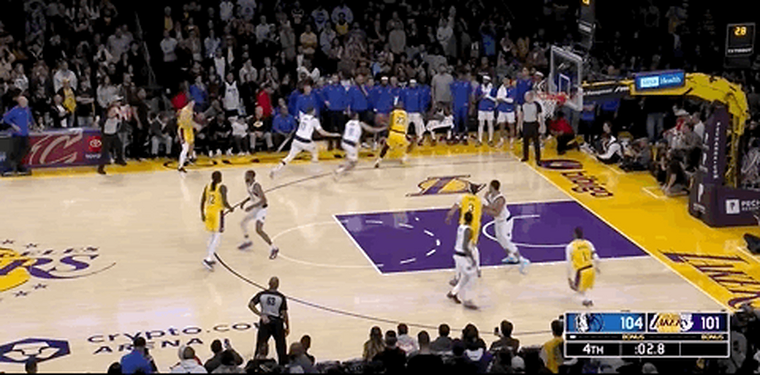 包含比赛规则变更引爆全场！，詹姆斯意外战胜独行侠观众掌声雷动的词条-金年会入口